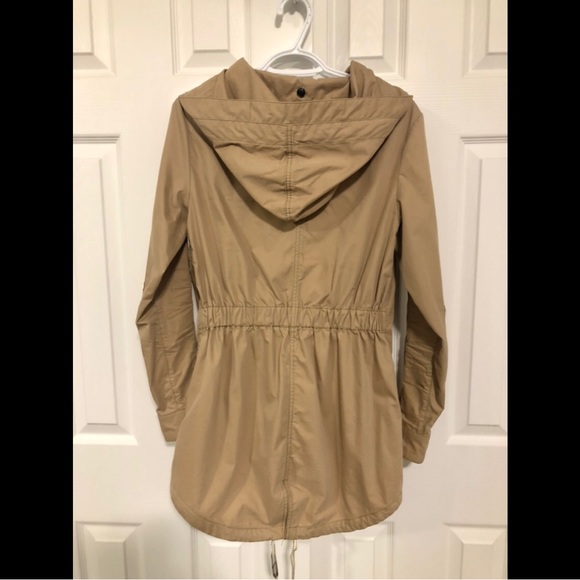 Light Parka - Picture 2 of 4